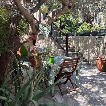 Avli-the Courtyard Πανσιόν Λευκωσία