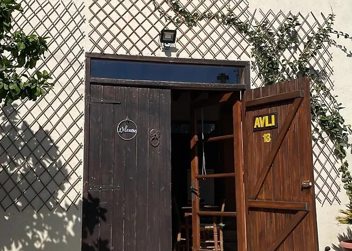 Avli-the Courtyard ニコシア